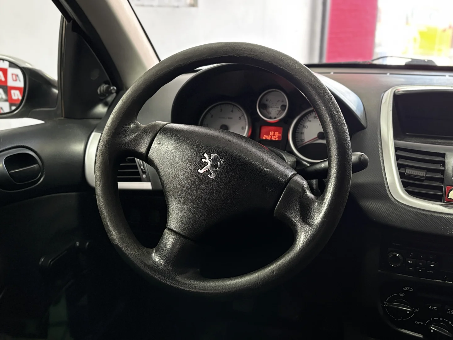 207 COMPACT